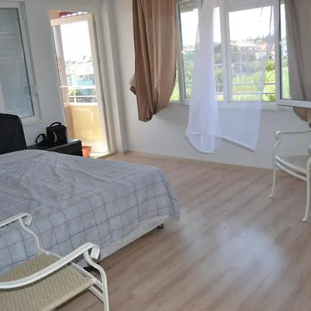 Ugur Evleri Apartament Side